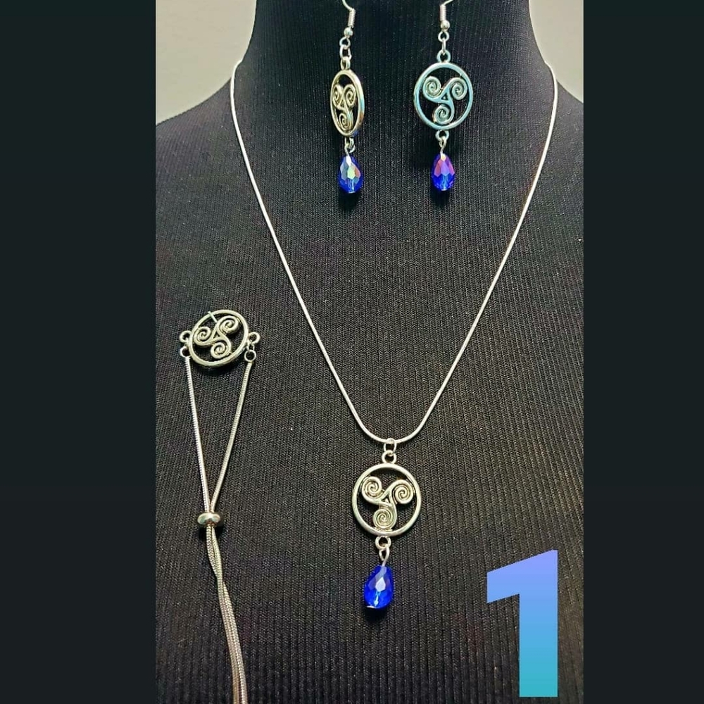 Set of jewelry
